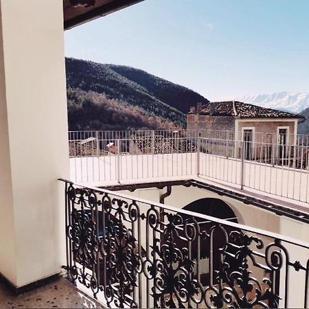 Piazzetta Del Forno Grazioso Bilocale Ad Assergi Kültér fotó