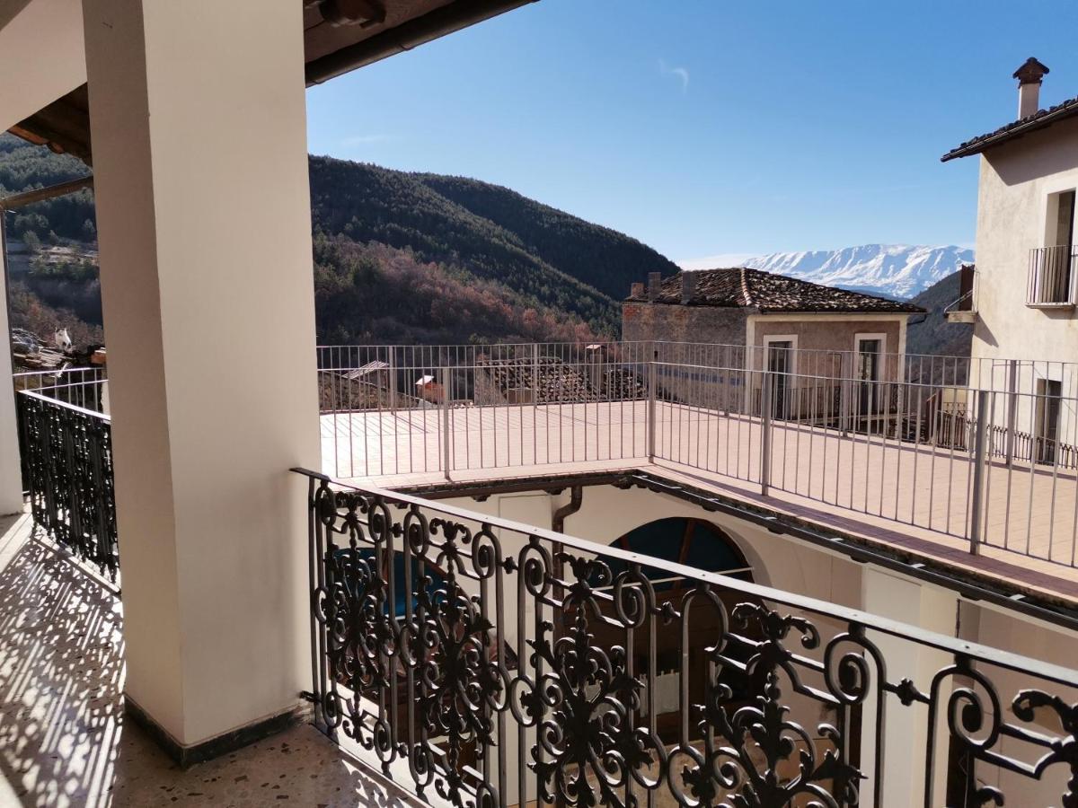 Piazzetta Del Forno Grazioso Bilocale Ad Assergi Kültér fotó